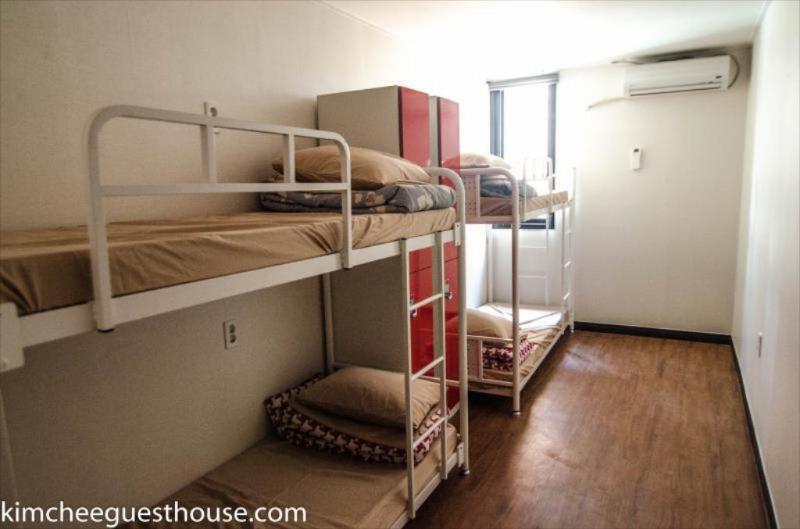 Kimchee Busan Downtown Guesthouse Exterior photo