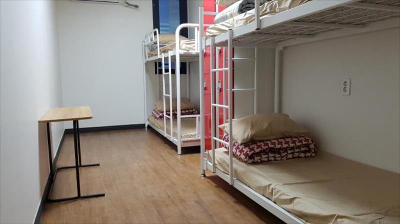 Kimchee Busan Downtown Guesthouse Exterior photo
